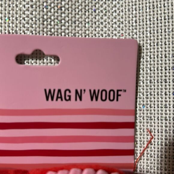 WAG N’ WOOF Valentine’s Day Plush XOXO Heart with a spike ball Squeaky Dog Toy - Picture 4 of 10